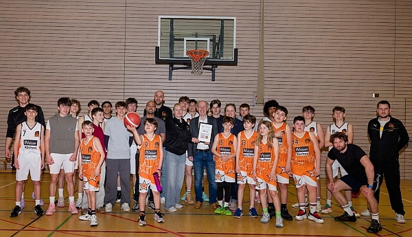 2026 04 basketball spende 600